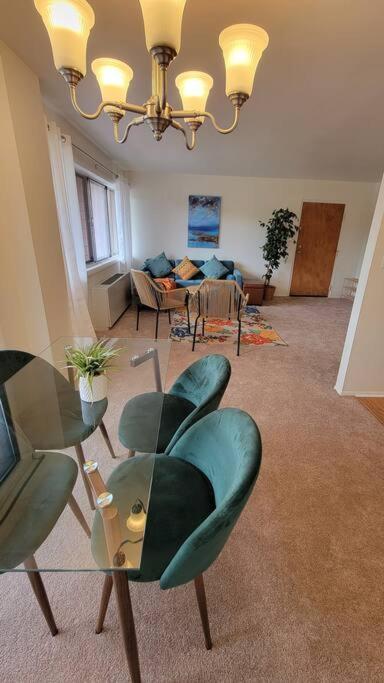 Apartment, One Bedroom Арлингтон Экстерьер фото