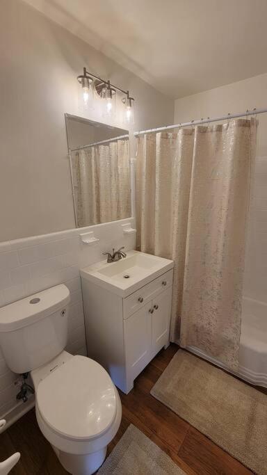 Apartment, One Bedroom Арлингтон Экстерьер фото