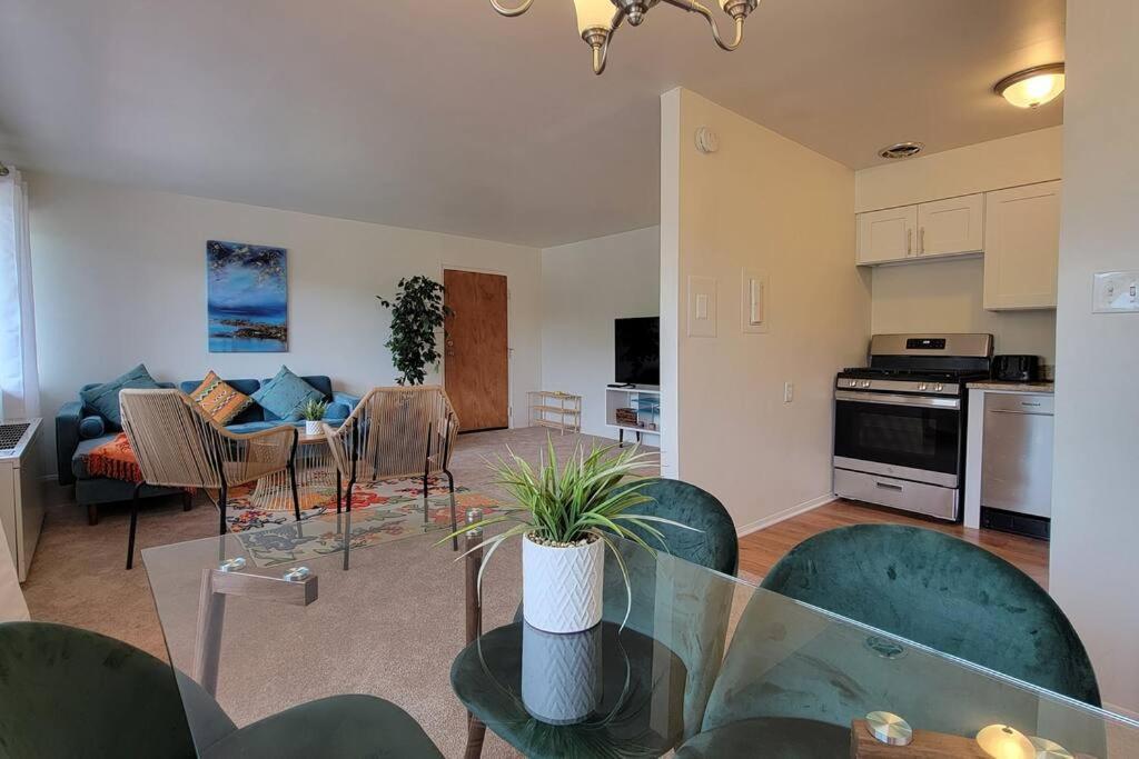 Apartment, One Bedroom Арлингтон Экстерьер фото